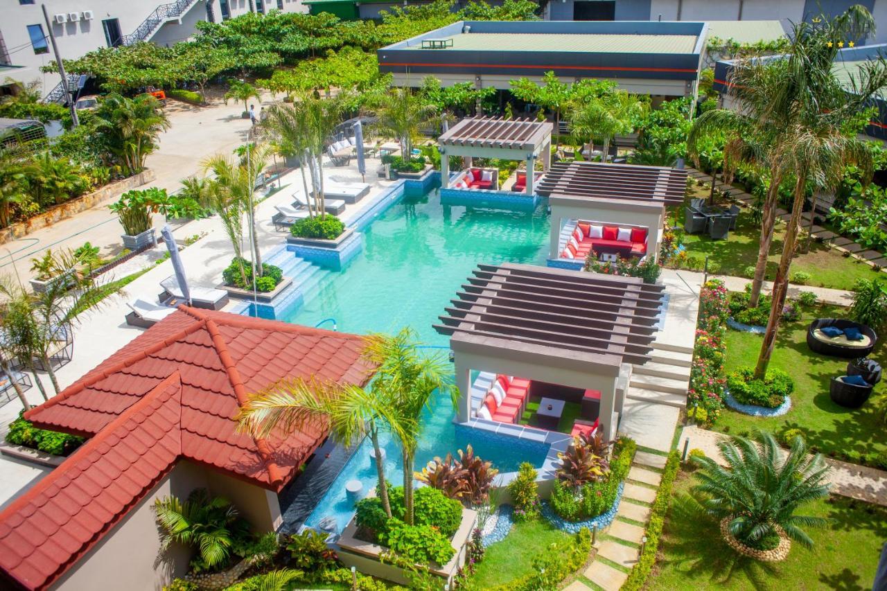 Kozobe Hotel Ambilobe Екстериор снимка