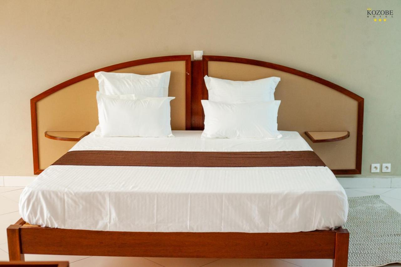 Kozobe Hotel Ambilobe Екстериор снимка